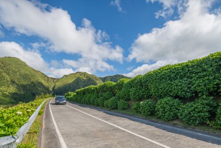 公路,道路,天空,自然风光,山川,白云,国外,汽车,交通工具,葡萄牙