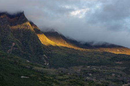 自然风光,山川,全景,中国,四川,日出,日落,川西,建筑,植物,房屋