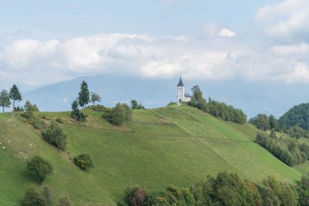 建筑,现代建筑,草原,山峦,生活工作,自然风光