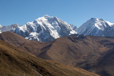 雪山,草原,山峦,自然风光,天空,山川
