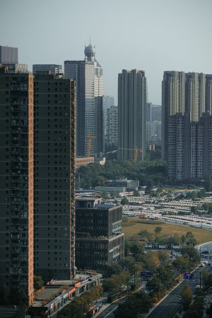 航拍,高楼大厦,城镇,建筑,城市道路,生活工作