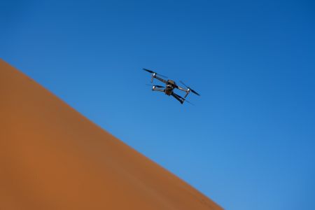 无人机,物品,沙漠,天空,交通工具,飞机