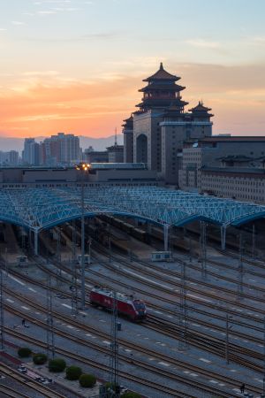 中国,北京,西客站,建筑,城镇,都市,天空,道路,航拍,俯瞰,白云,交通工具,铁路轨道,植物