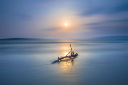 自然风光,天空,湖泊,冰面,特写,太阳,树木