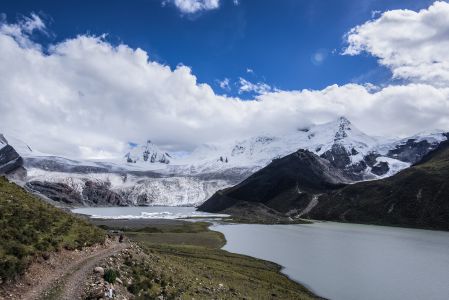 湖泊,雪山,山川,冰雪,天空,自然风光,白云