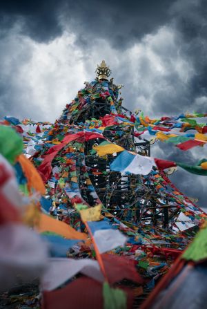 西藏,宗教文化,318国道,经幡,商品,旗帜,自然风光,天空,景点,特写,户外用品,蒙古包,人物活动,典礼活动,雪顿节