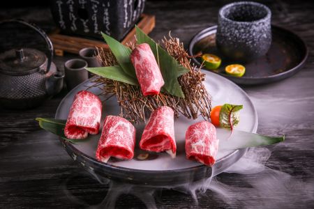 肉卷,美食,肉类,物品,生活用品,厨卫用品,盘子