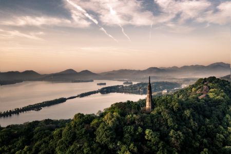 自然风光,建筑,天空,江河,森林,航拍,塔,白云