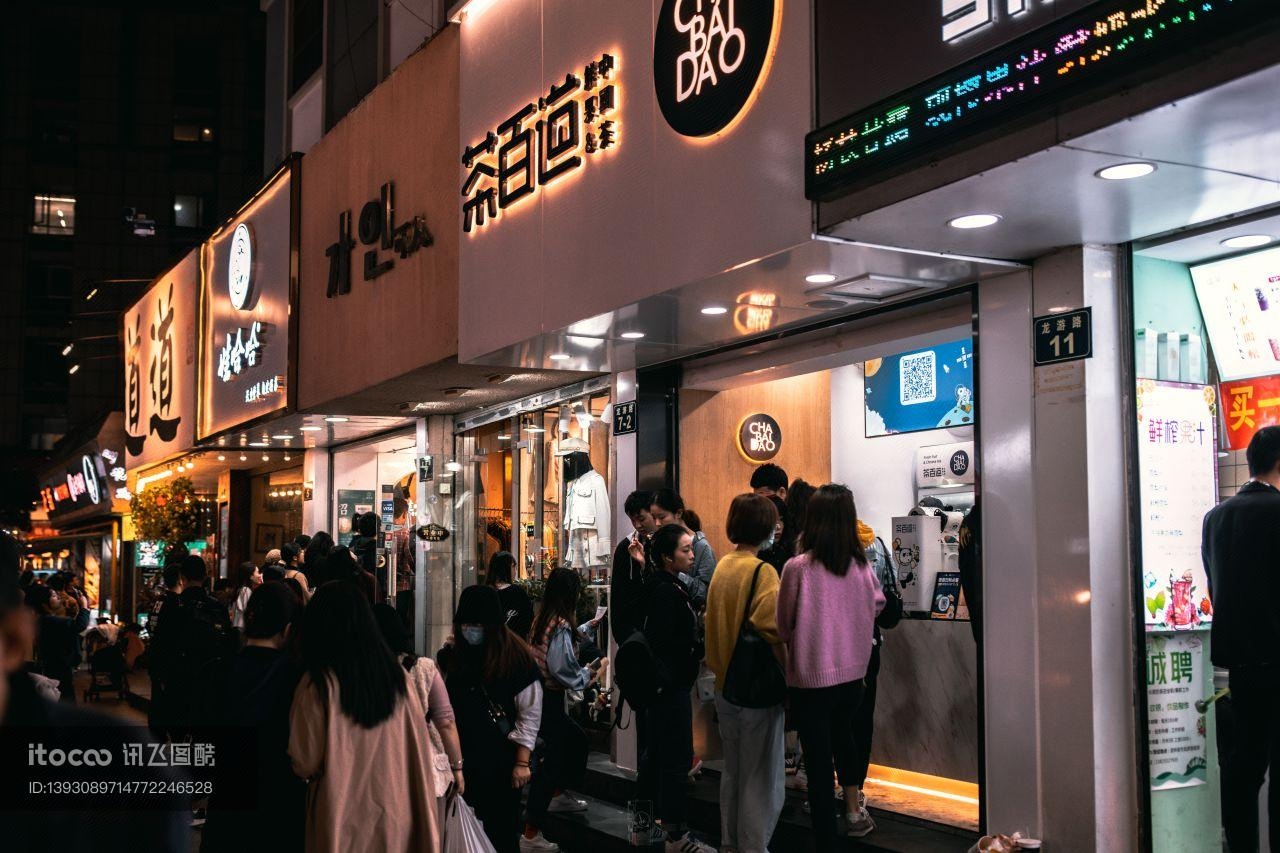 武林夜市,人群,沿街店铺