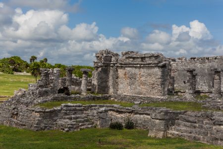 历史古迹,城垣,自然风光,天空,白云,建筑,城镇,草地