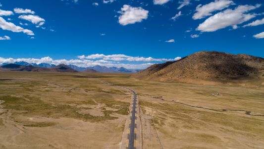 自然风光,山川,荒漠,道路,白云,天空
