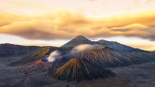 火山,自然风光,印度尼西亚爪哇岛布罗莫火山,国外,天空,景点,清晨,航拍