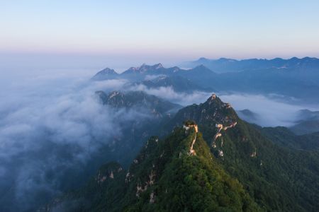 自然风光,山川,全景,历史古迹,箭扣长城,中国,北京,建筑,雾,天空,植物,树木