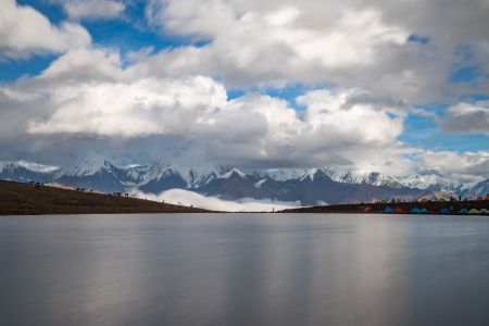 自然风光,天空,白云,湖泊,川西,中国,四川,雪山,帐篷