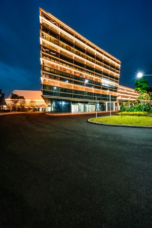 建筑,现代建筑,建筑夜景,城市夜景照明,剧院/博物馆/礼堂,城镇,都市