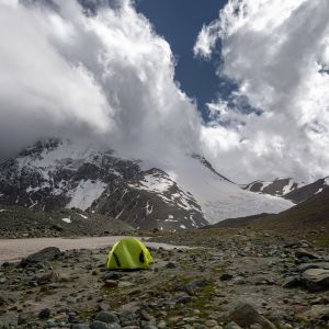 自然风景,帐篷,山峦,自然风光,天空,山川,白云