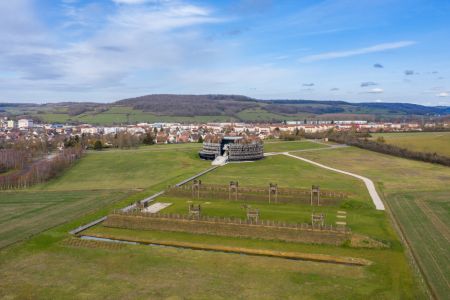 草原,自然风光,山川,建筑,现代建筑,天空