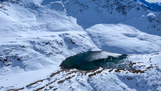 自然风光,冰雪,山峦,雪山,湖泊,俯瞰
