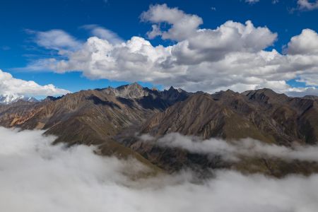 自然风光,白云,天空,山川,川西,中国,四川