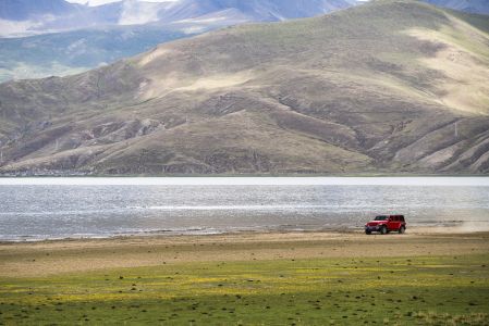西藏,自然风光,山川,江河,草原,交通工具,汽车