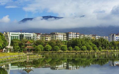 建筑,城镇,都市,全景,天空,江河,树木,青草