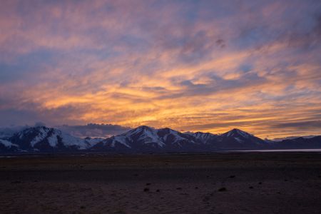 雪山,自然风光,草原,天空,白云,油画
