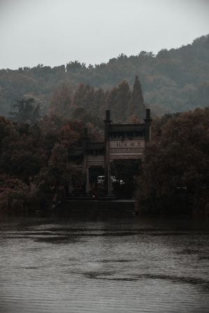 中国,湖泊,自然风光,森林,树木,传统建筑,建筑,植物,城镇