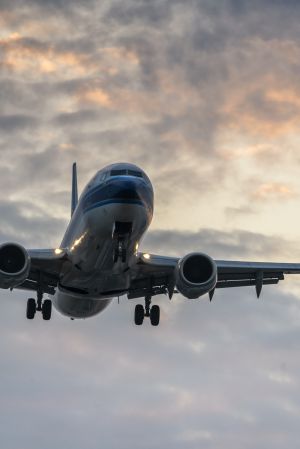 飞机,天空,白云,特写,交通工具,生活工作