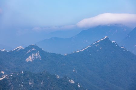 中国,北京,箭扣长城,历史古迹,自然风光,天空,森林,山川,植物,树木,雾,白云