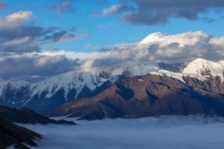 自然风光,雪山,白云,全景,中国,四川,天空,川西,云海