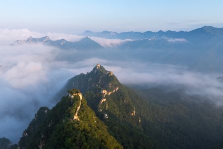 中国,北京,箭扣长城,历史古迹,自然风光,森林,山川,天空,植物,树木,雾,建筑,白云