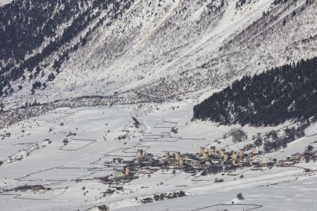 自然风光,雪山,雪,格鲁吉亚,国外,村镇