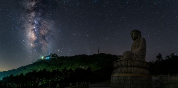 星空,佛像,宗教文化,夜晚,全景,自然风光,山川,城镇