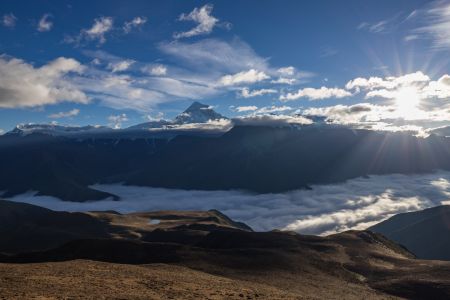 自然风光,天空,白云,雪山,中国,四川,川西