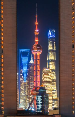 建筑,建筑夜景,都市夜景,夜景照明,上海东方明珠塔,灯光,国际著名景点,繁荣,城镇,都市,夜晚,中国,上海,天空,景点,全景,特写,旅游,背景素材,现代建筑