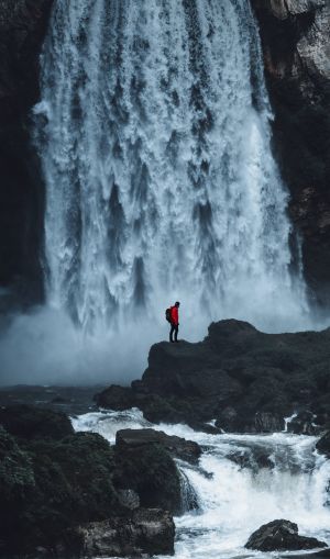 自然风光,瀑布,特写,岩石,植物,地衣,全身像,环境人像