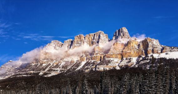 山峦,自然风景,自然风光,冬天,雪,天空,雾气,建筑