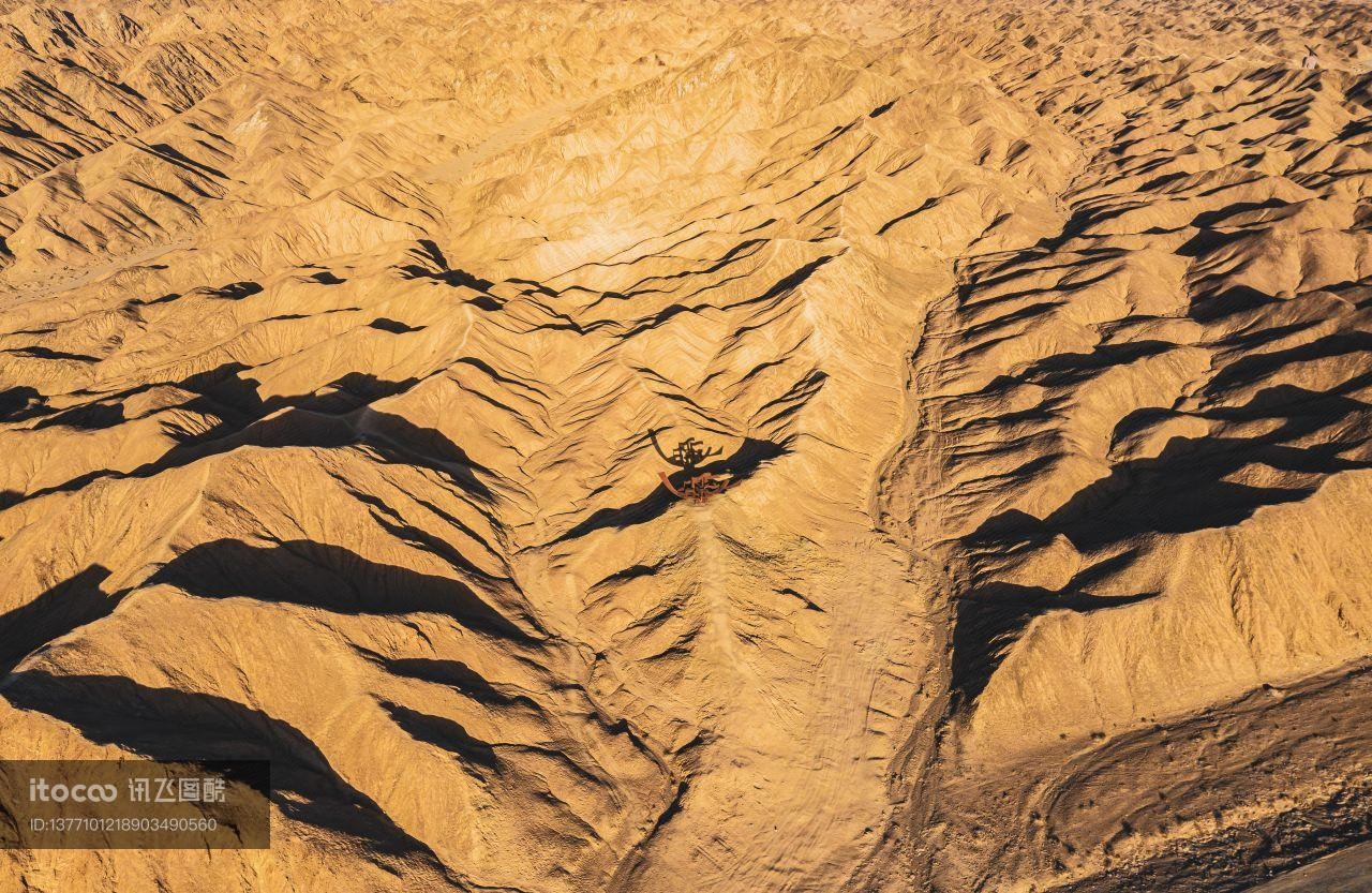 祁连山戈壁里的洛亚方舟,自然风景,沙漠