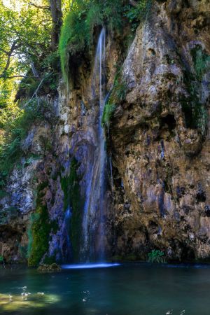 自然风光,瀑布,湖泊,植物,峡谷,树