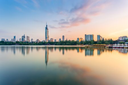 江河,城镇,天空,湖泊,都市,建筑,植物,树木,白云