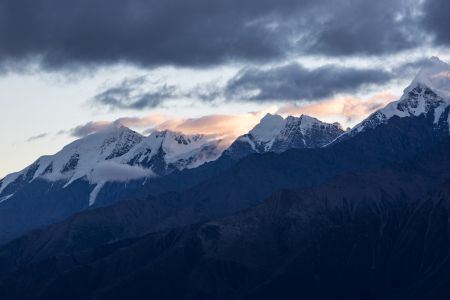 中国,四川,川西,自然风光,天空,雪,山川,雪山,乌云