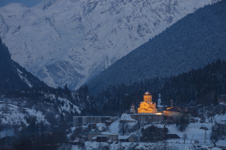 自然风光,雪山,夜晚,格鲁吉亚,国外,建筑