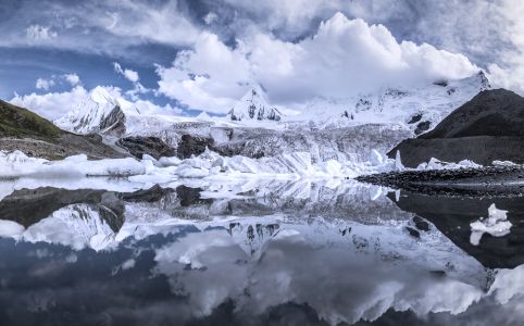 雪山,冰雪,湖泊,天空,山川,自然风光,白云