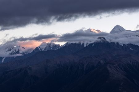 中国,四川,川西,自然风光,山川,天空,乌云,雪