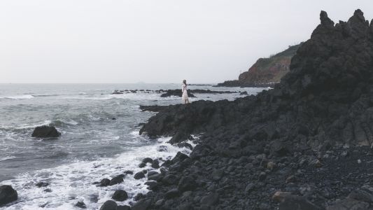 自然风光,岩石,海洋,天空,人像,全身像,环境人像